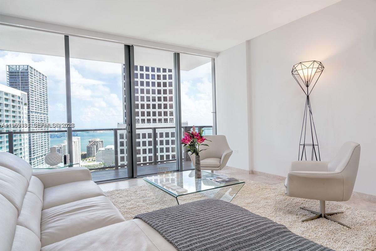 REACH CONDO - Residential