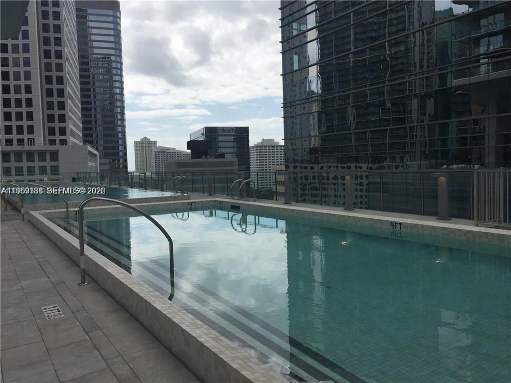 REACH CONDO - Residential