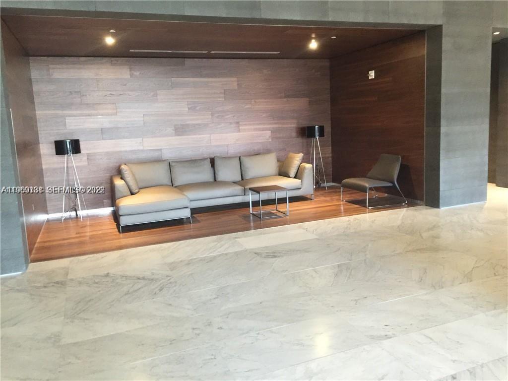 REACH CONDO - Residential