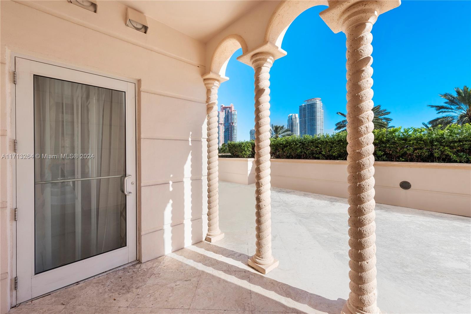PALAZZO DEL MARE AT FISHE - Residential