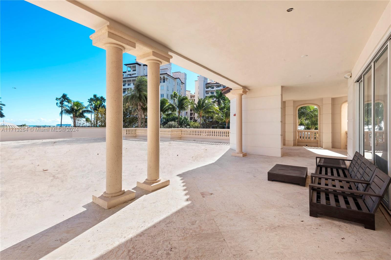 PALAZZO DEL MARE AT FISHE - Residential