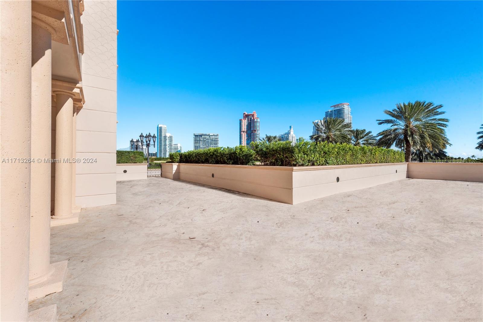 PALAZZO DEL MARE AT FISHE - Residential