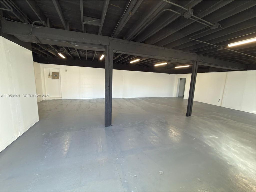 Photo of 916 N 20th Ave, Hollywood, FL 33020 (MLS # A11950101)