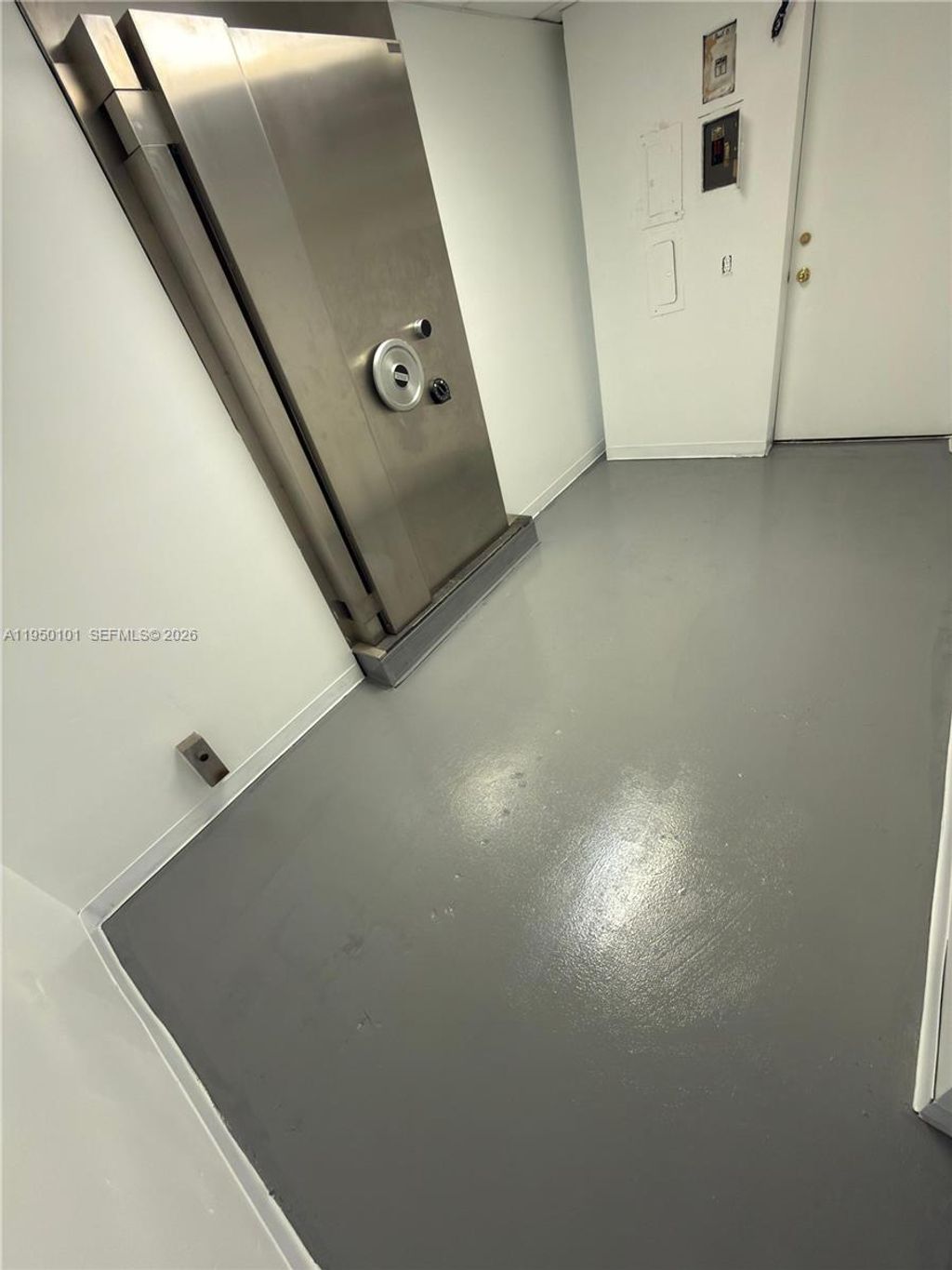 Photo of 916 N 20th Ave, Hollywood, FL 33020 (MLS # A11950101)