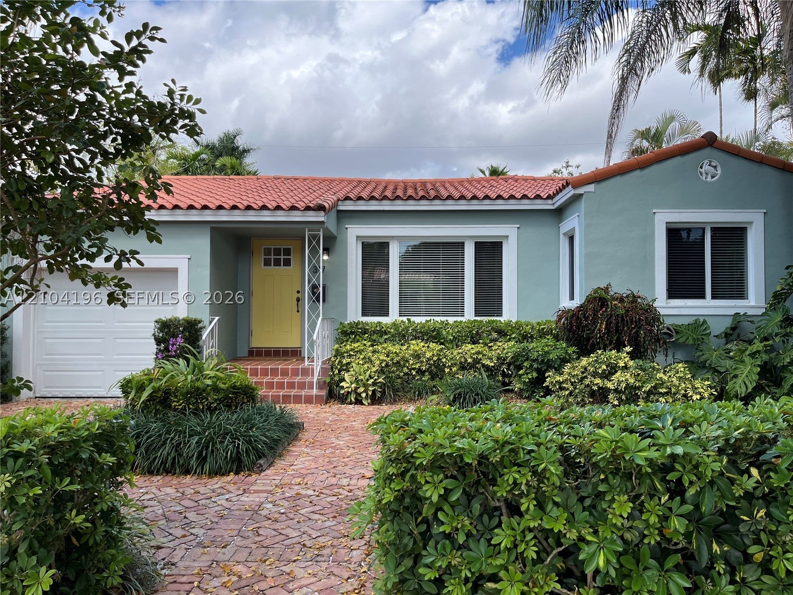 317 Fluvia Ave