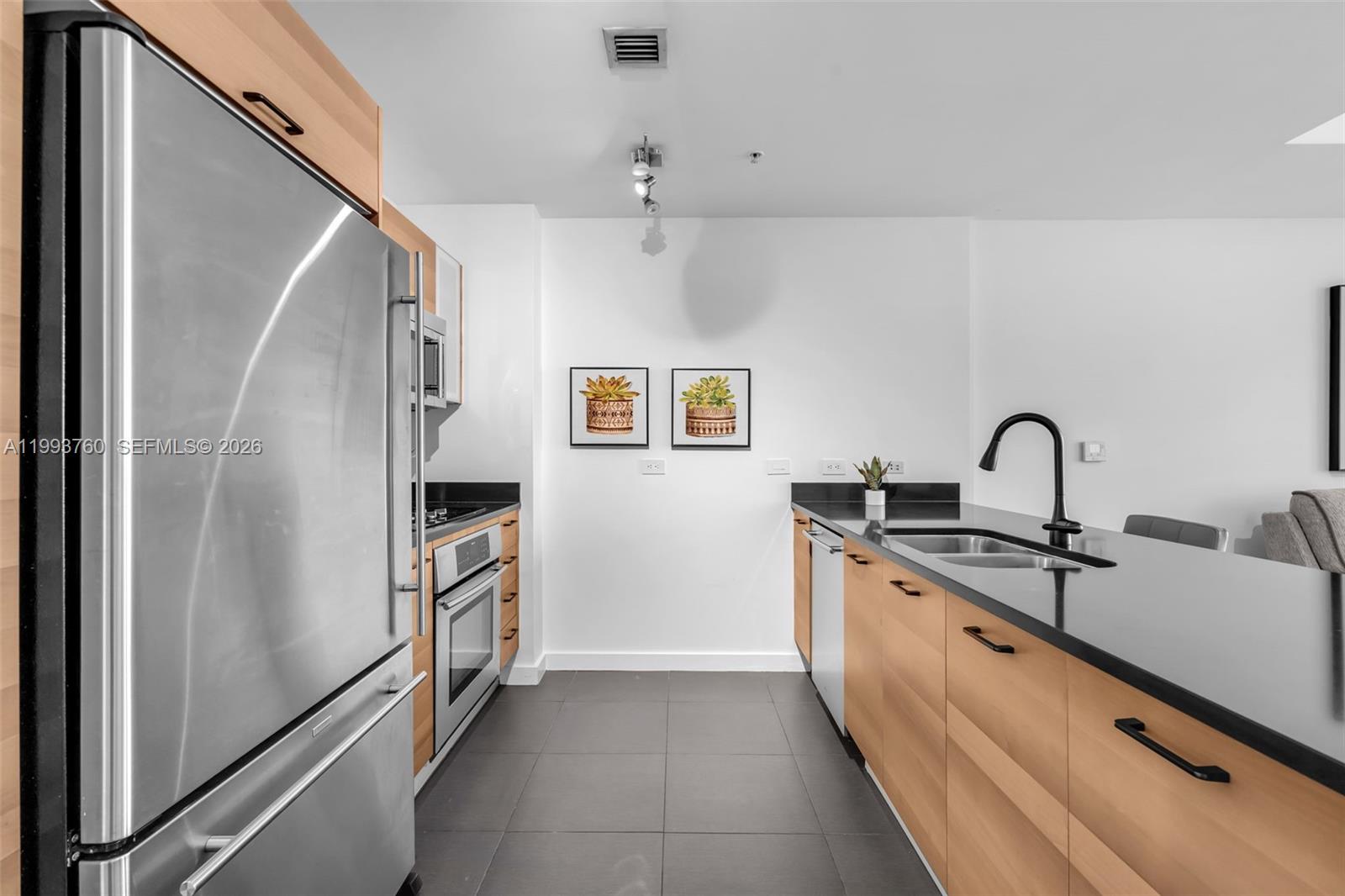 3301 NE 1st Ave H2813