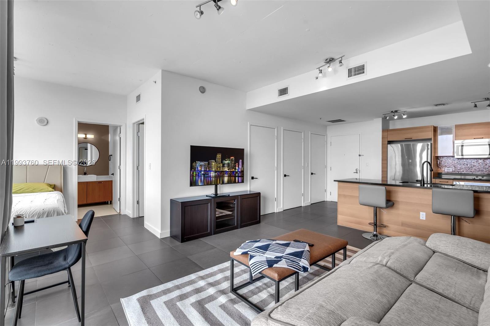 FOUR MIDTOWN MIAMI CONDO - Residential Lease