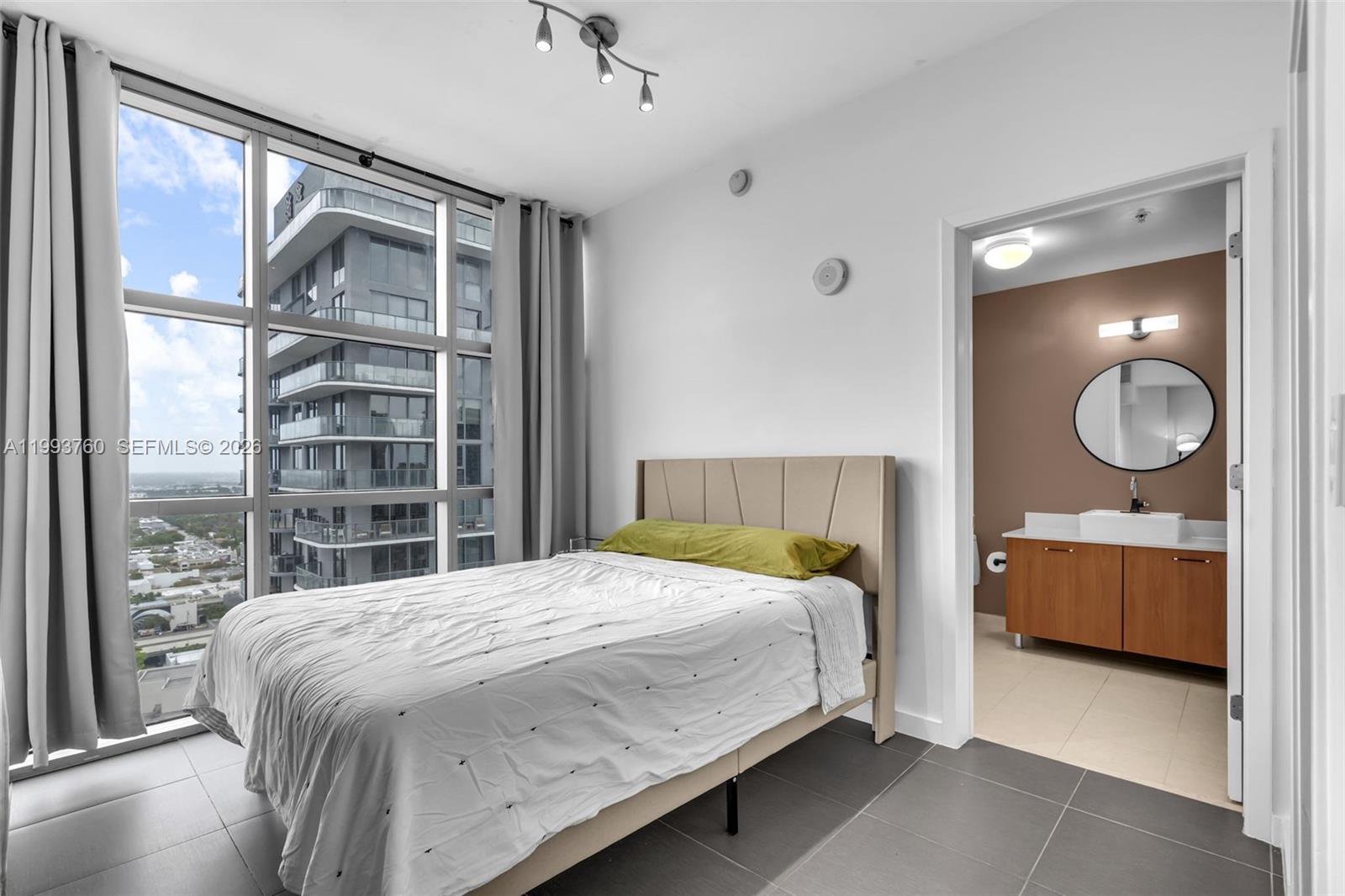 FOUR MIDTOWN MIAMI CONDO - Residential Lease