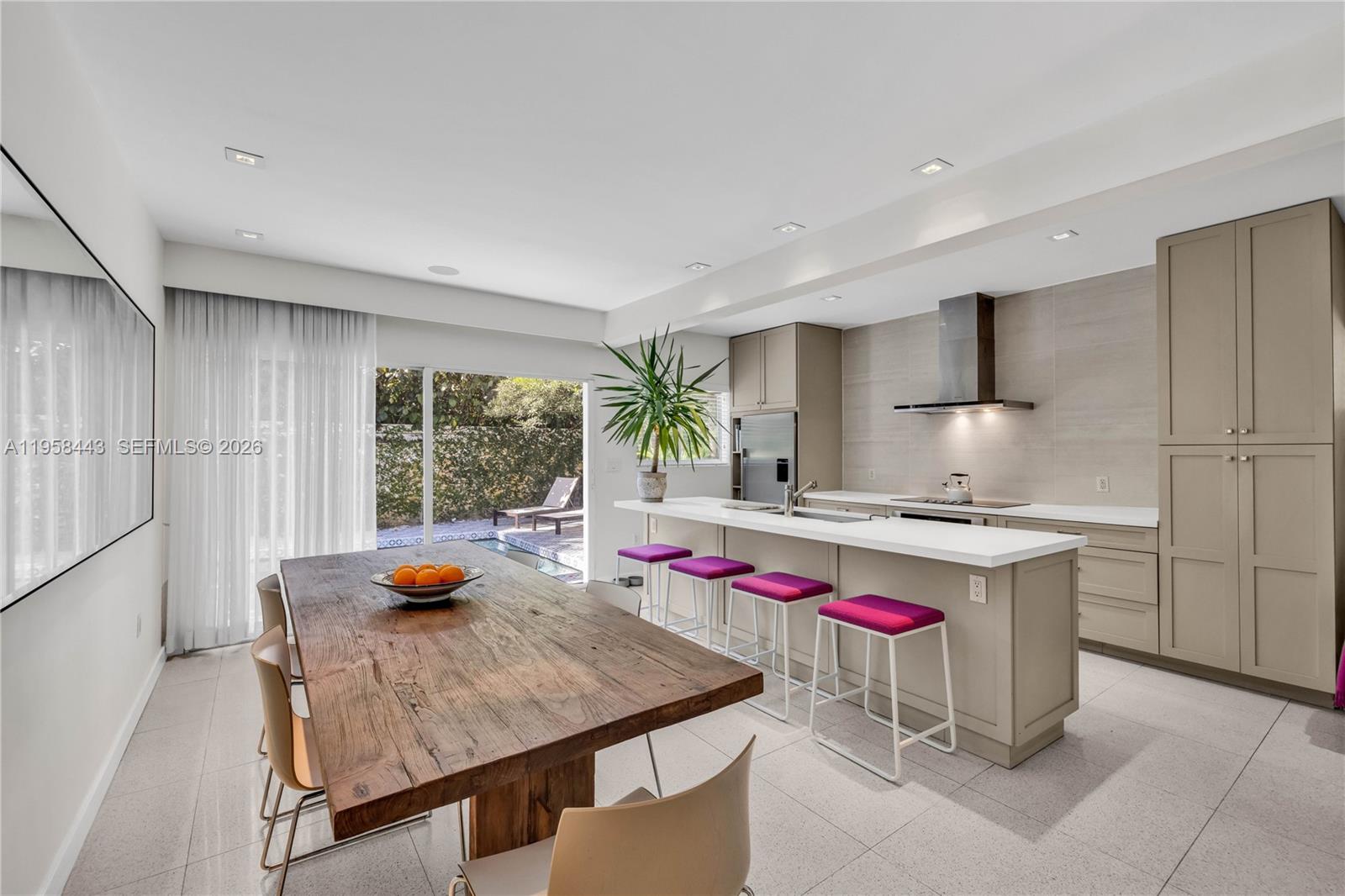 SHERWOOD FOREST - Residential