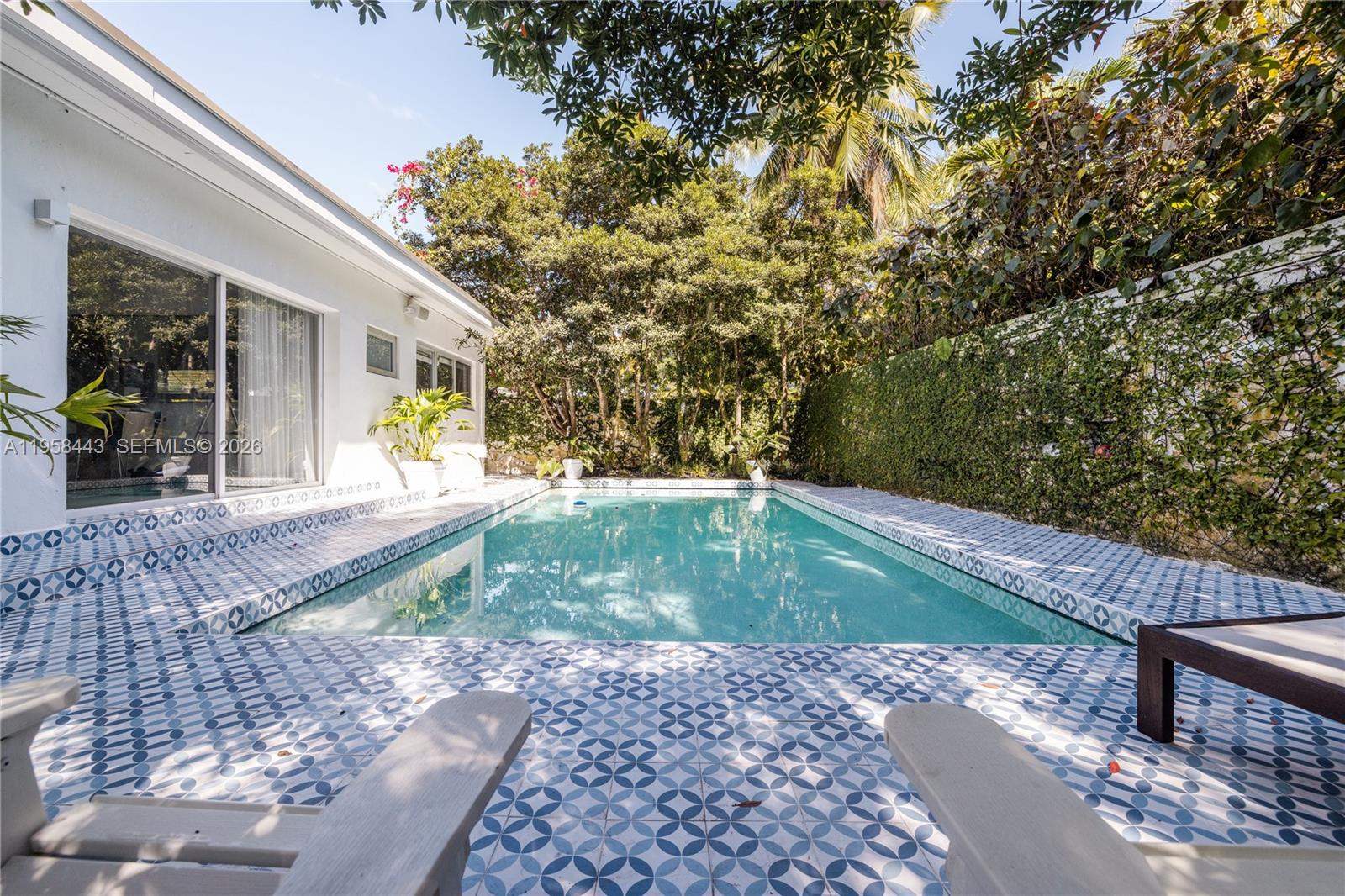 SHERWOOD FOREST - Residential