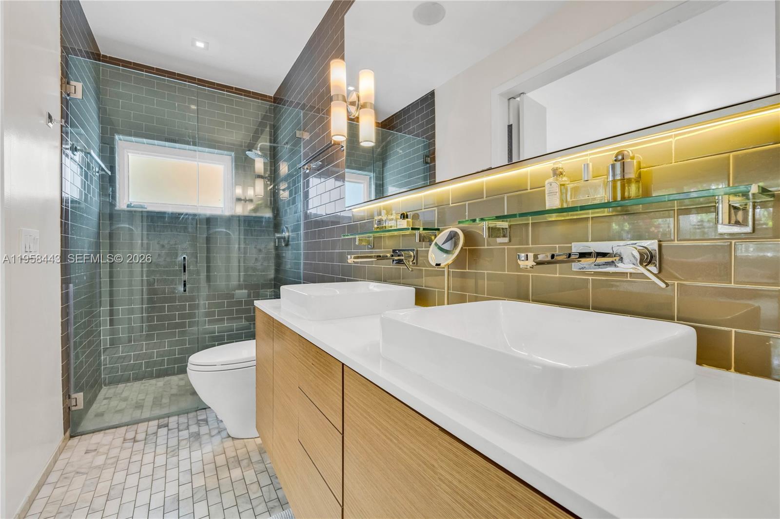 SHERWOOD FOREST - Residential