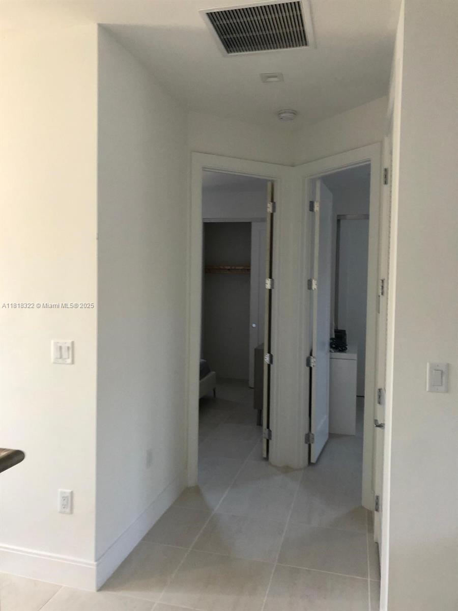 DOWNTOWN DORAL SOUTH PHAS - Residential