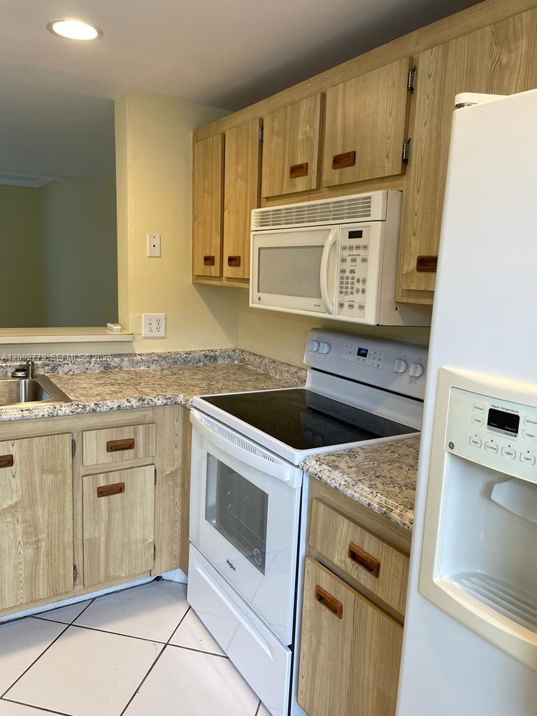 CYPRESS-THIRD PLAT - Residential Lease