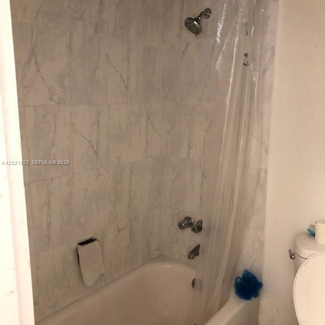 LAUDERDALE OAKS CONDO I - Residential Lease