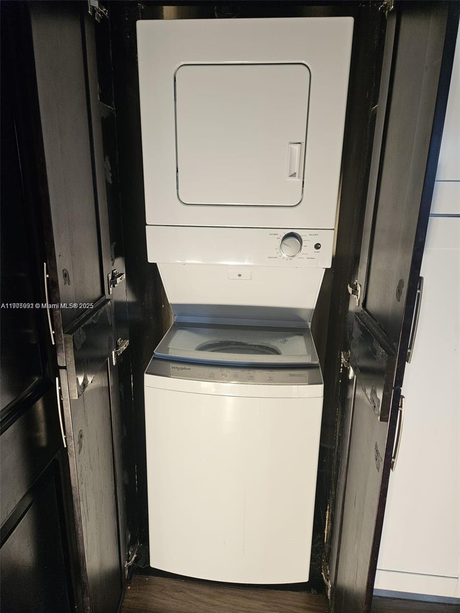 VILLA HOMES AT THE MOORS - Residential