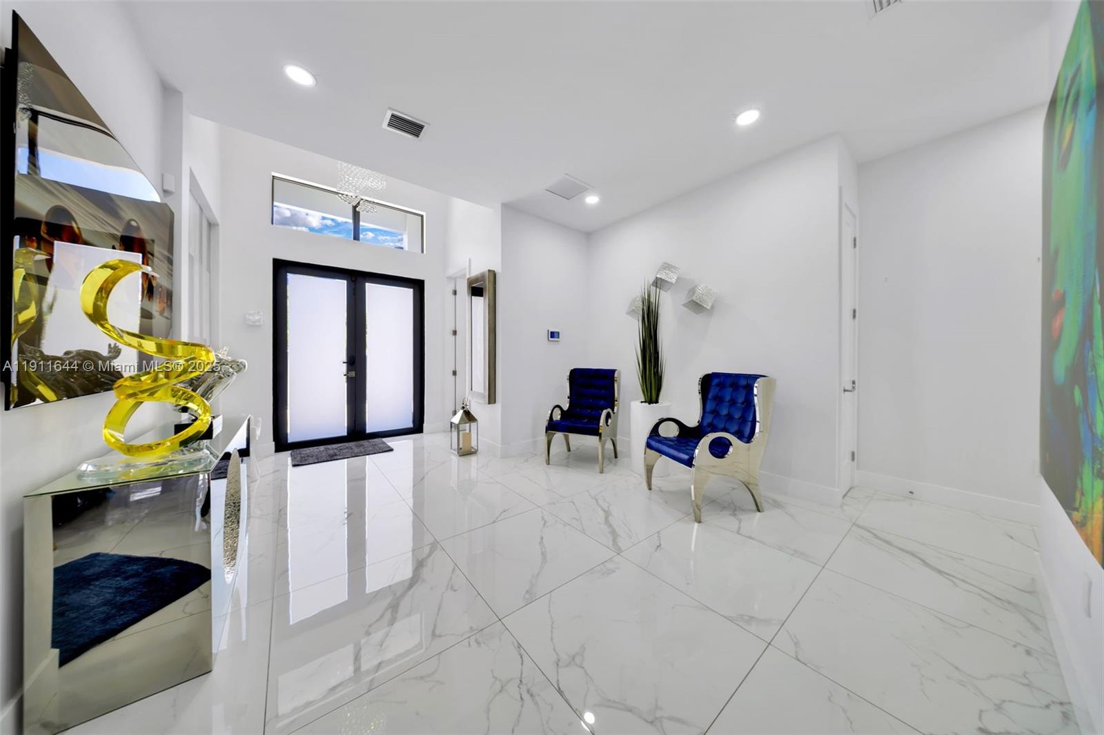 GAVICAR VILLAS - Residential Lease