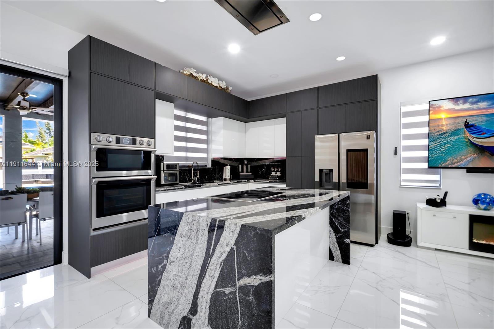 GAVICAR VILLAS - Residential Lease