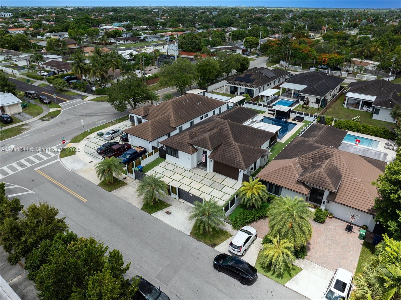 GAVICAR VILLAS - Residential Lease