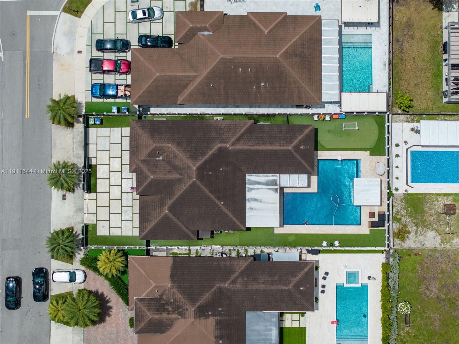 GAVICAR VILLAS - Residential Lease