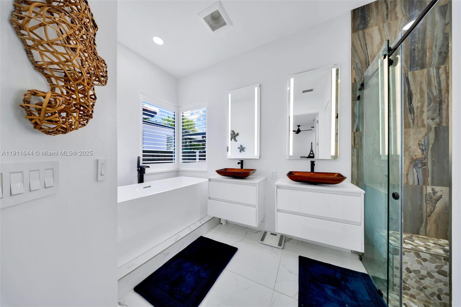 GAVICAR VILLAS - Residential Lease