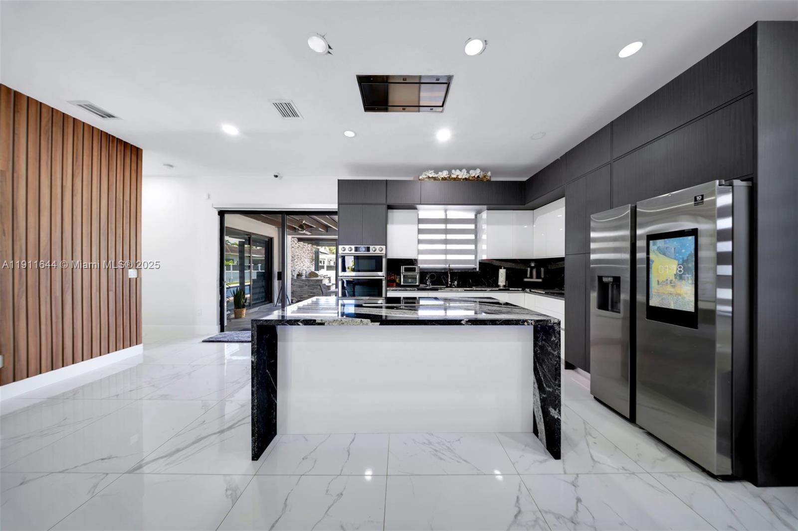 GAVICAR VILLAS - Residential Lease