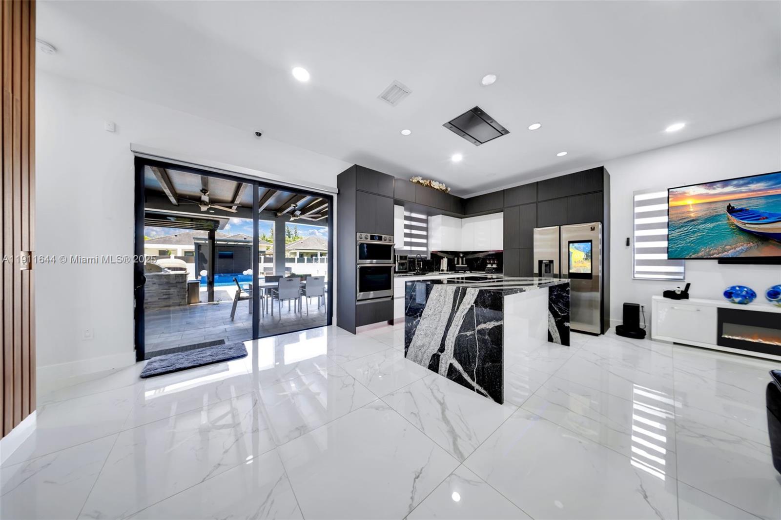 GAVICAR VILLAS - Residential Lease