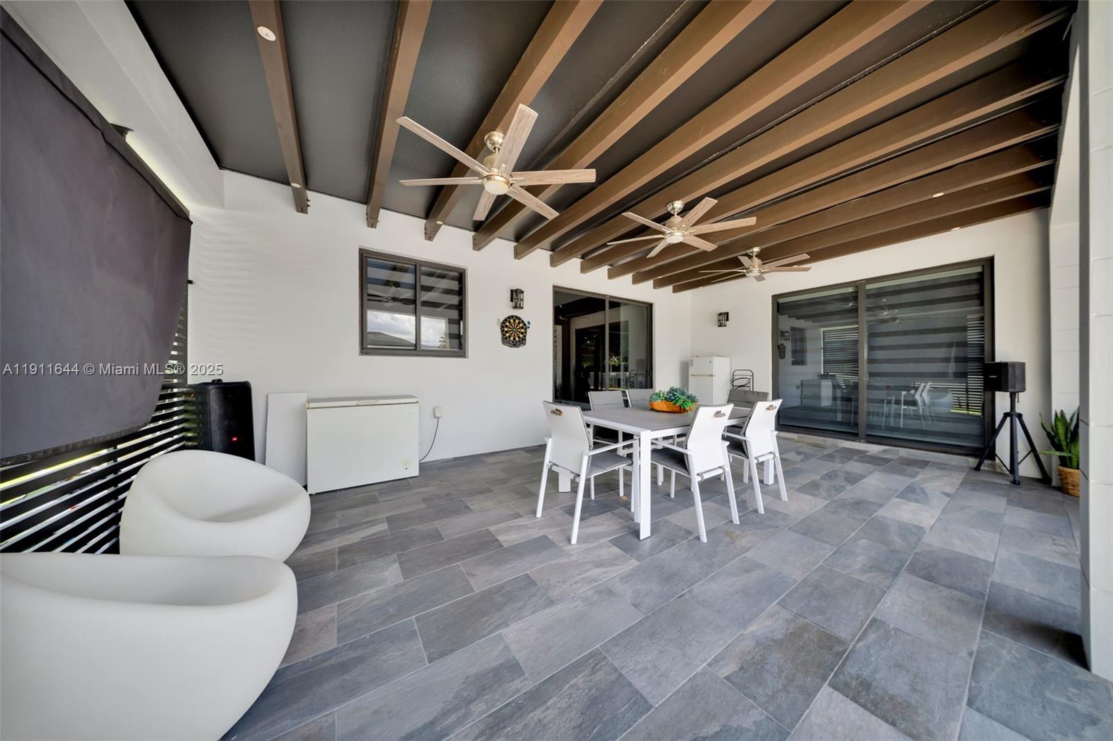 GAVICAR VILLAS - Residential Lease