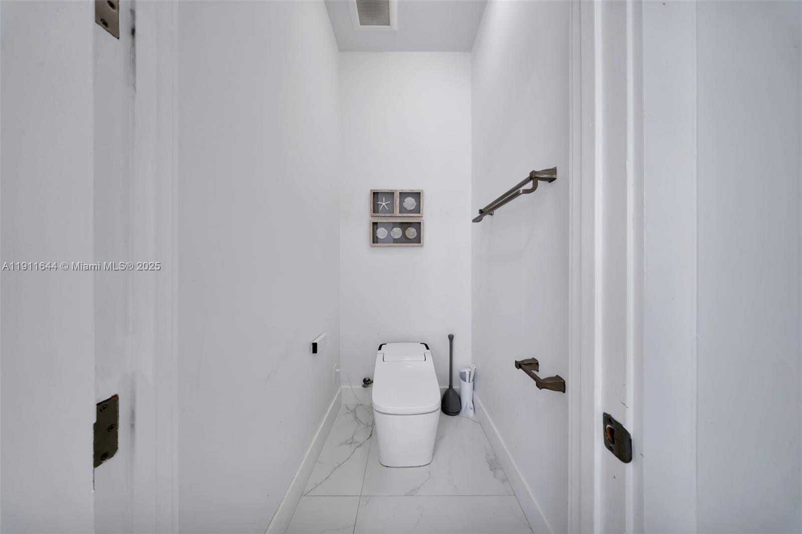 GAVICAR VILLAS - Residential Lease