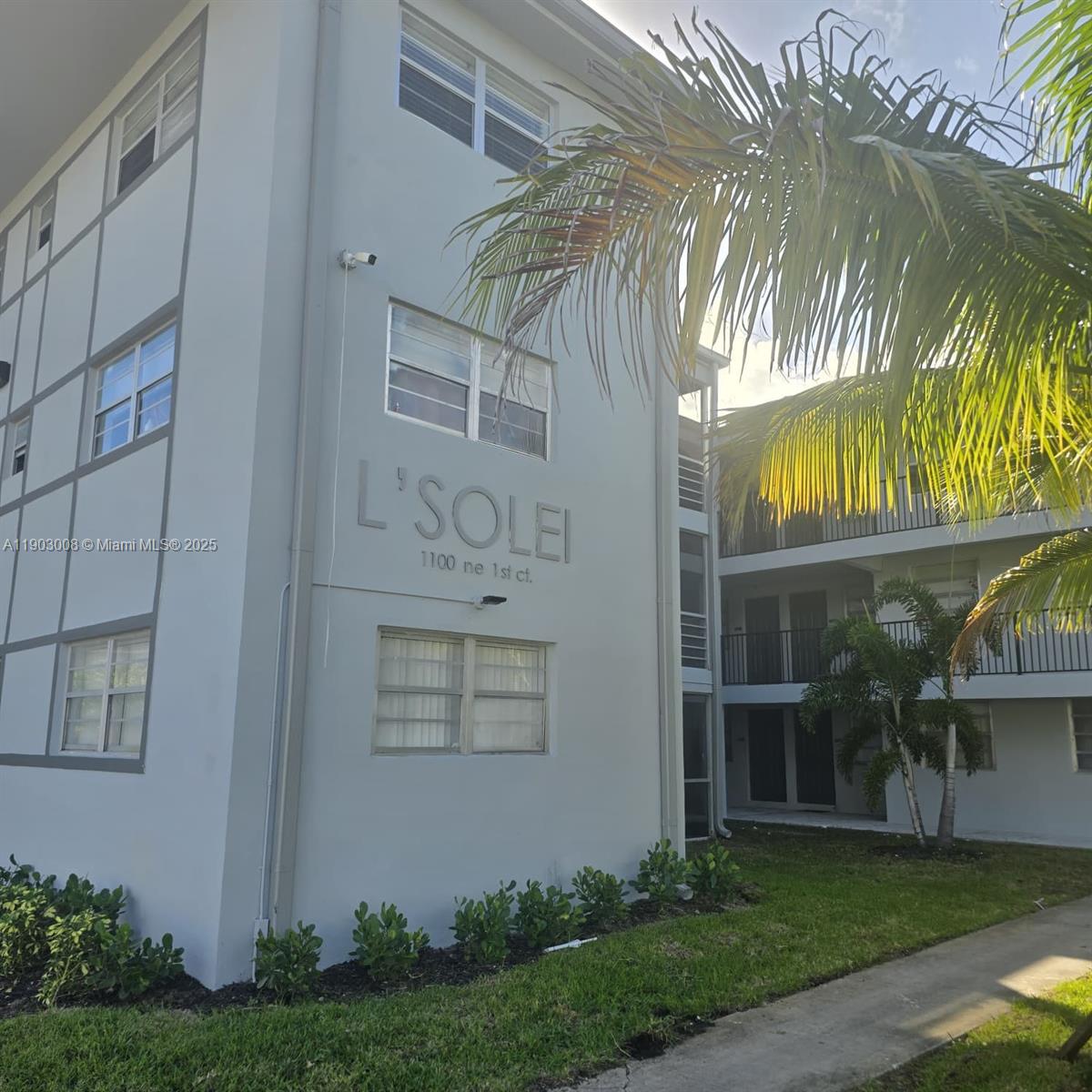 LSOLEI AT HALLANDALE BEAC - Residential Lease