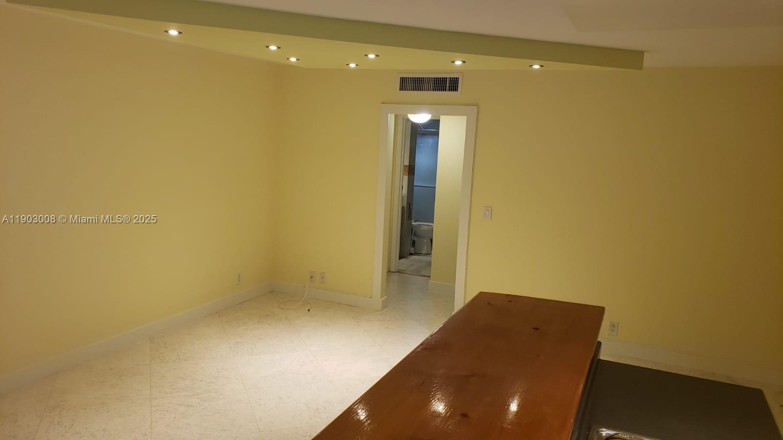 LSOLEI AT HALLANDALE BEAC - Residential Lease