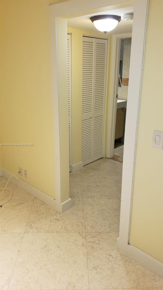 LSOLEI AT HALLANDALE BEAC - Residential Lease