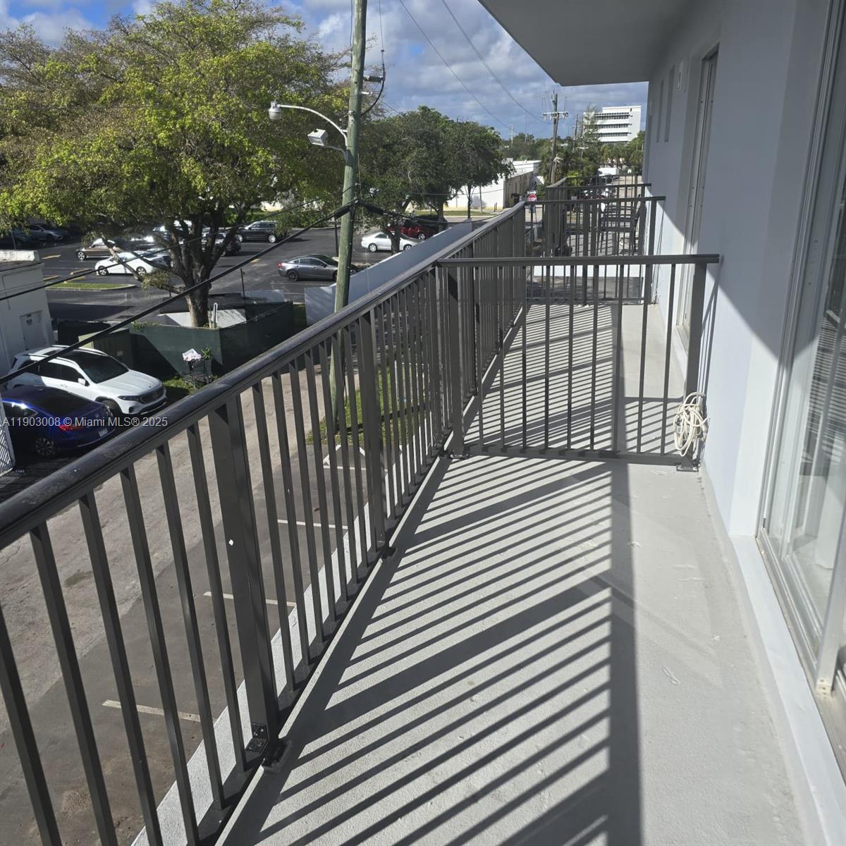 LSOLEI AT HALLANDALE BEAC - Residential Lease