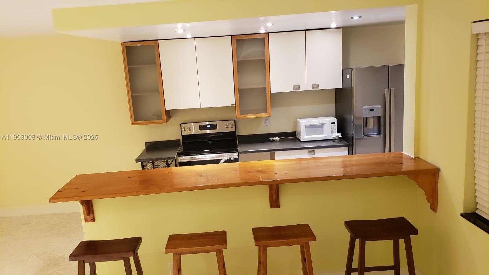 LSOLEI AT HALLANDALE BEAC - Residential Lease