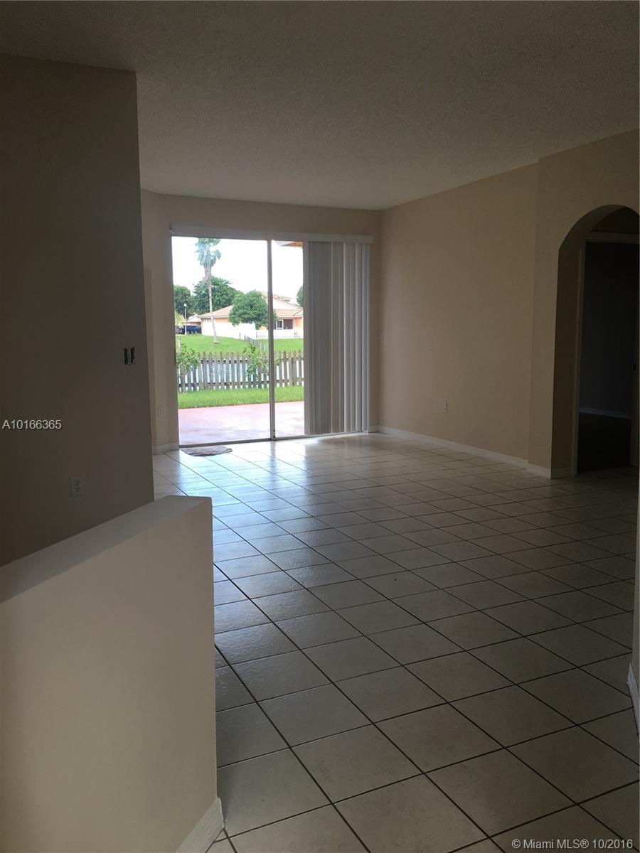 P A At West Sunset - Residential Lease