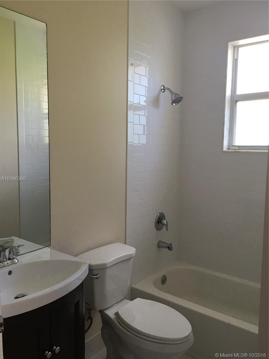 P A At West Sunset - Residential Lease