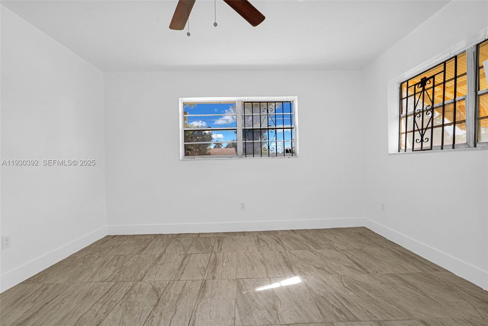 ARCH CREEKS ESTATES - Residential Lease