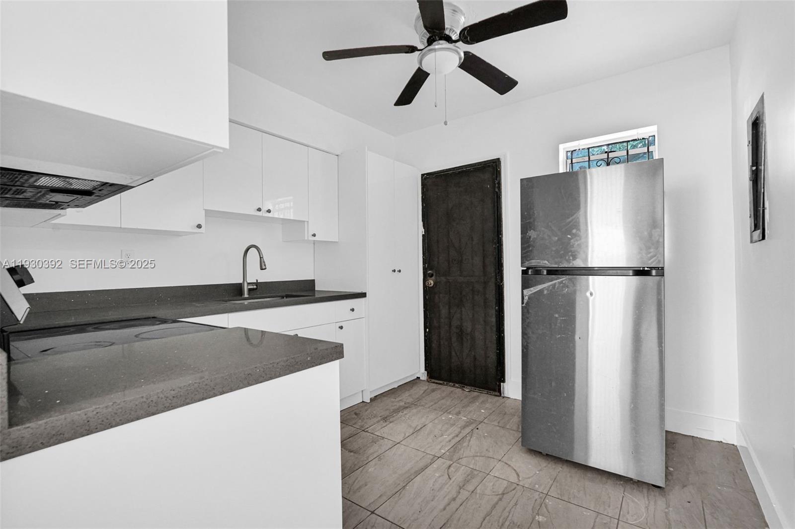 ARCH CREEKS ESTATES - Residential Lease