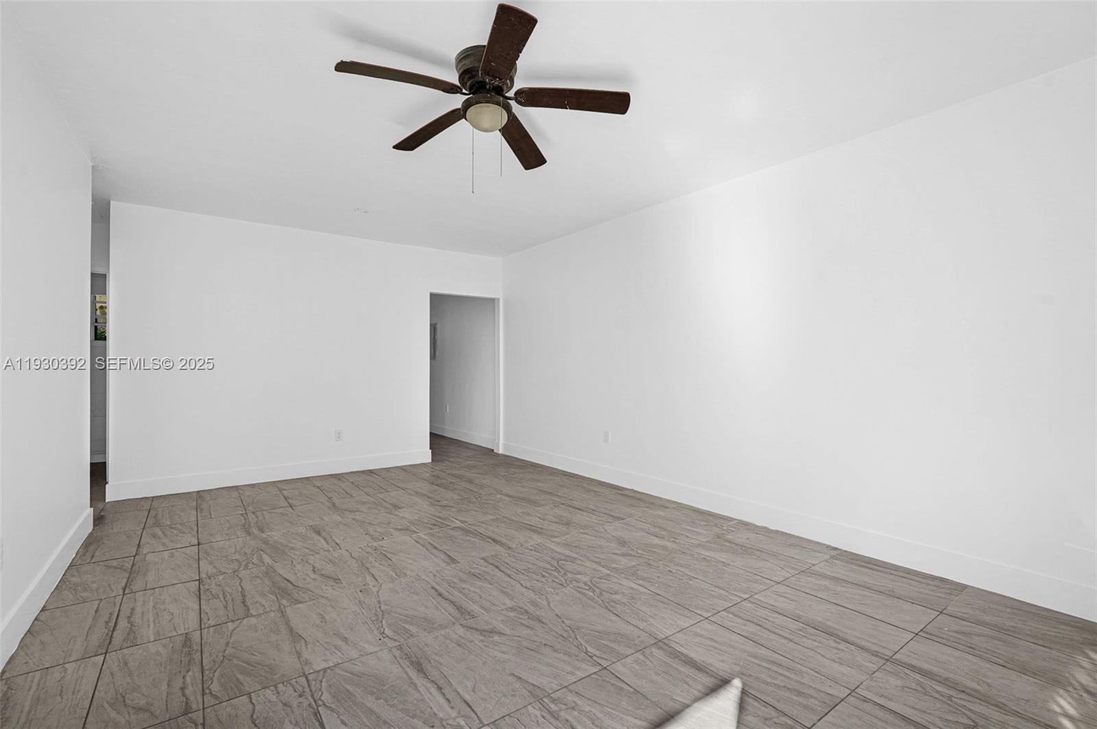 ARCH CREEKS ESTATES - Residential Lease