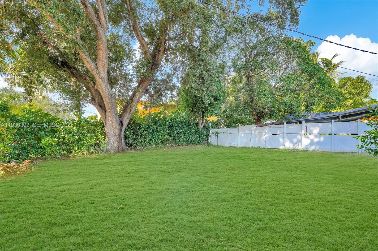 ARCH CREEKS ESTATES - Residential Lease