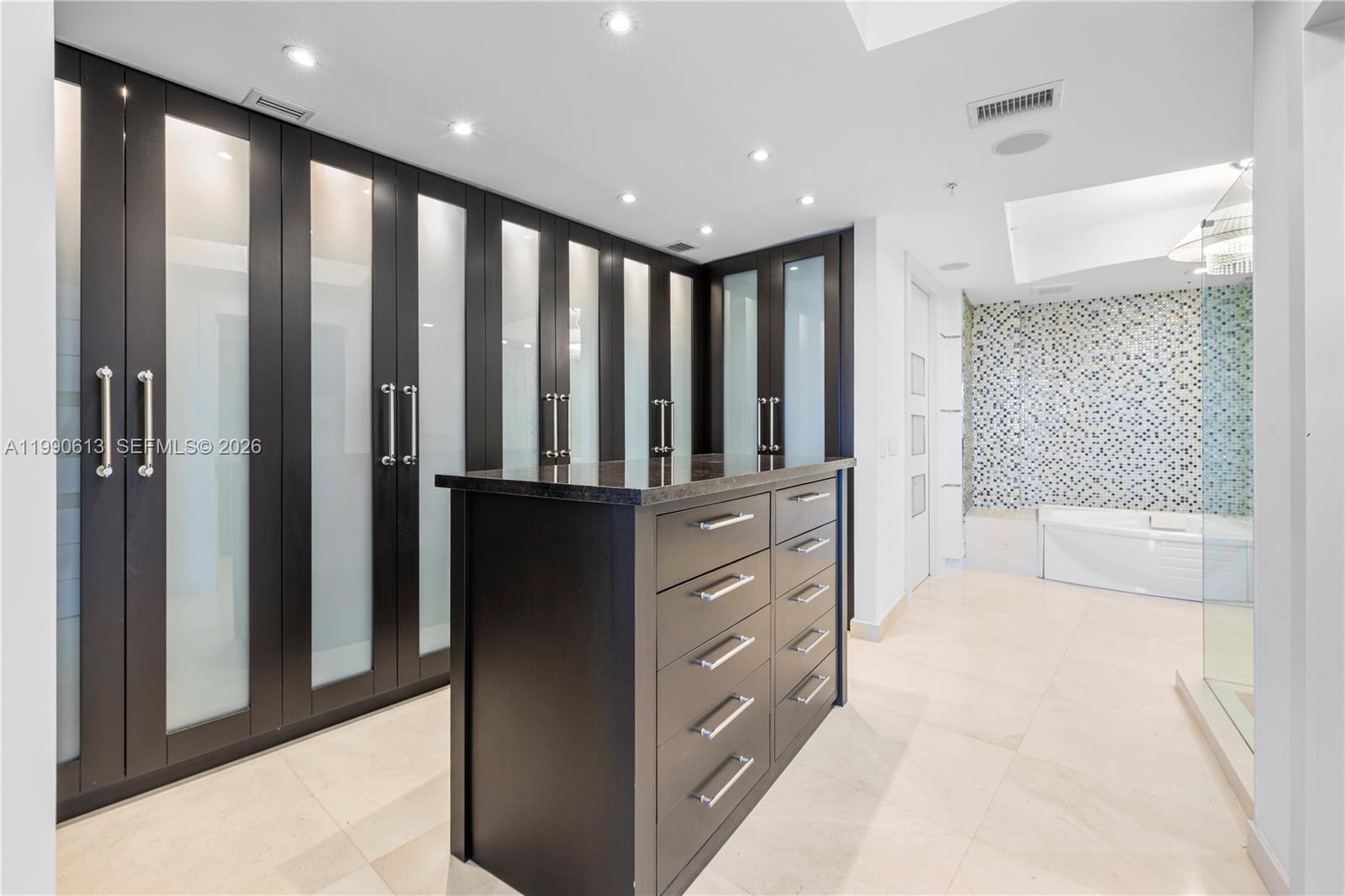 Trump Royale condo - Residential