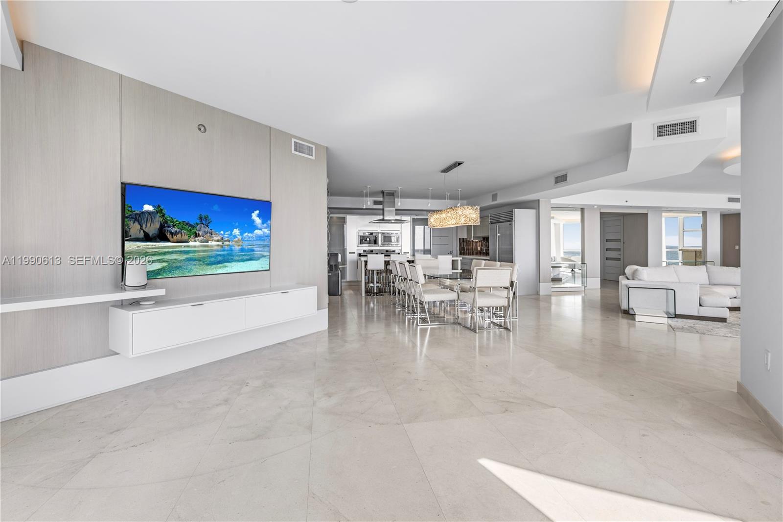 Trump Royale condo - Residential