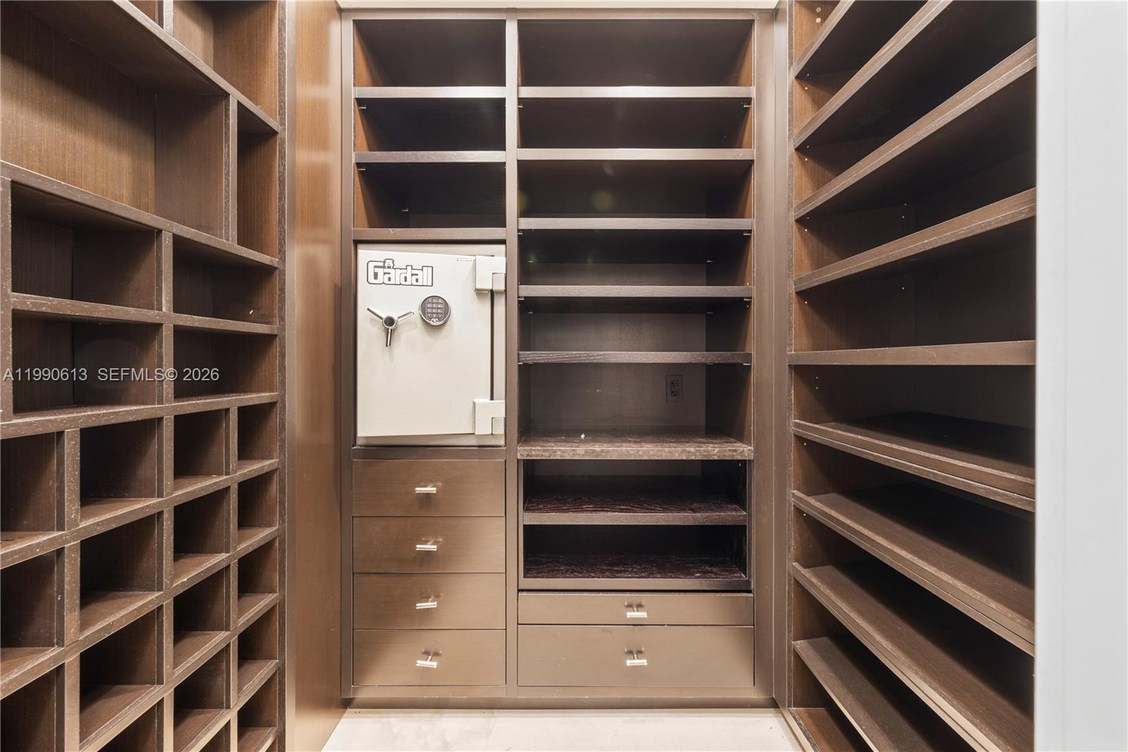 Trump Royale condo - Residential