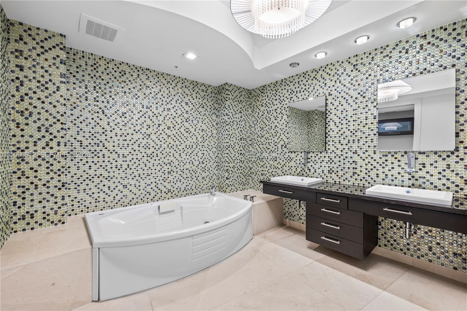 Trump Royale condo - Residential