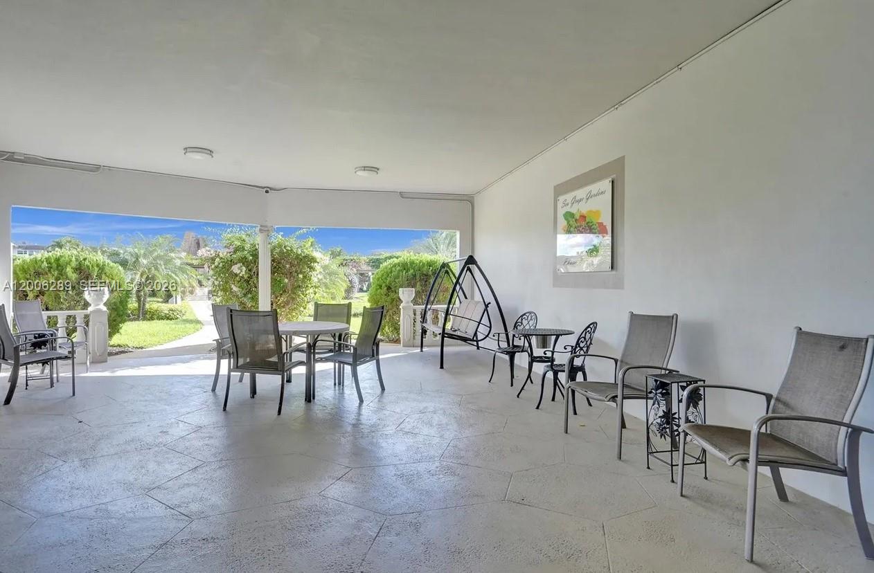 SEAGRAPE GARDENS CONDO - Residential