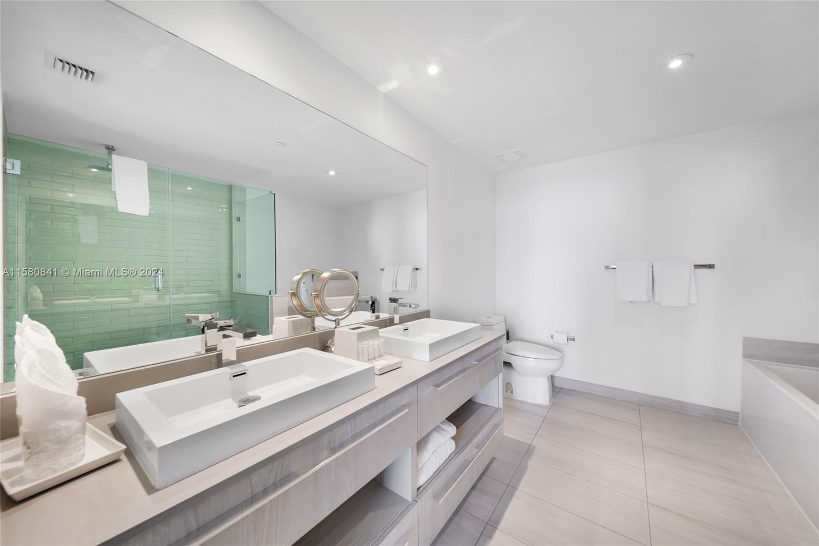 4010 SOUTH OCEAN CONDO - Residential Lease