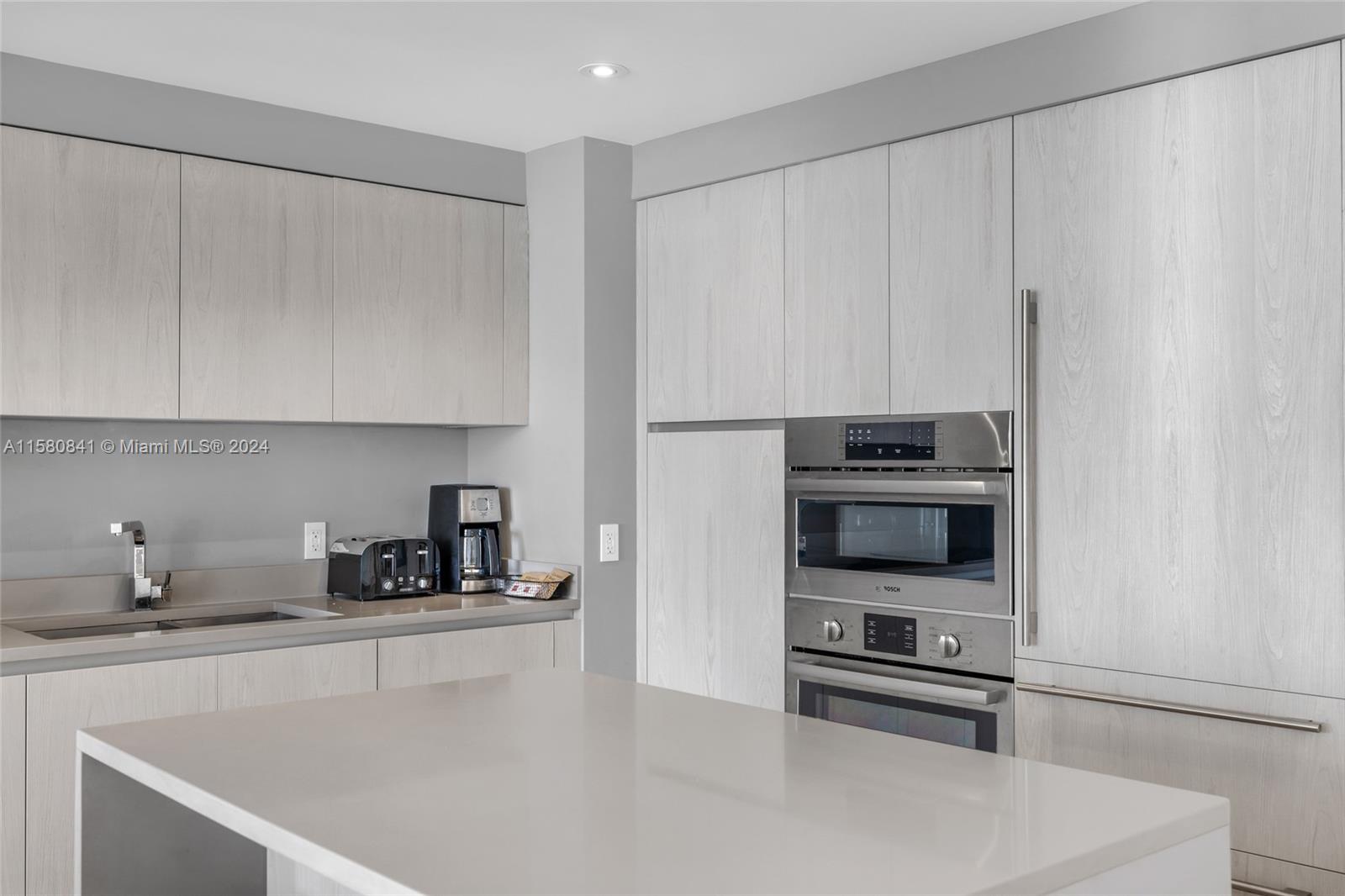 4010 SOUTH OCEAN CONDO - Residential Lease