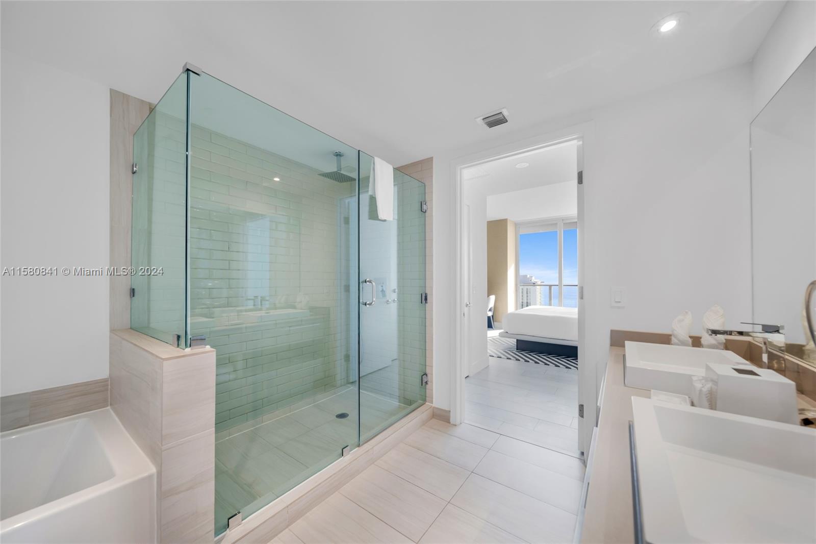 4010 SOUTH OCEAN CONDO - Residential Lease