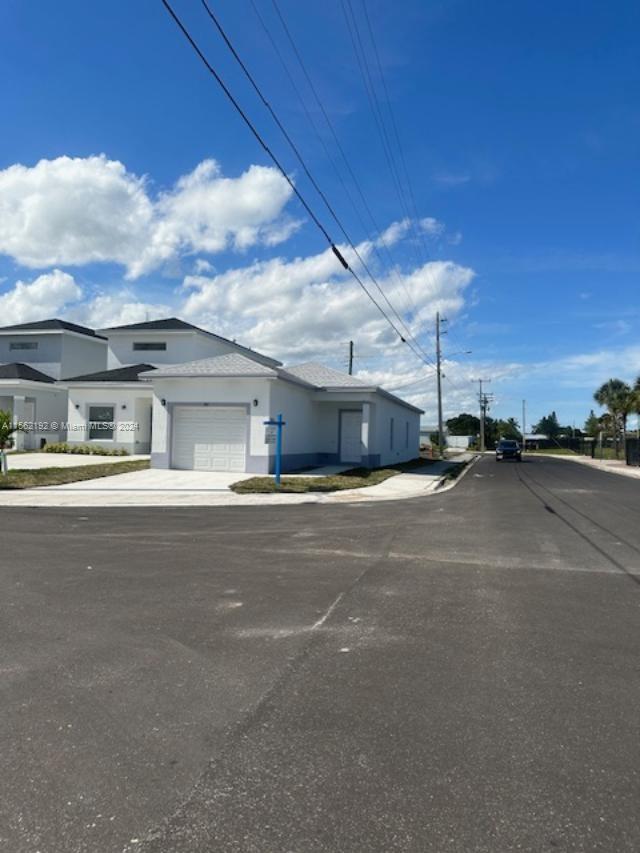 CHERRY HILLS - Residential