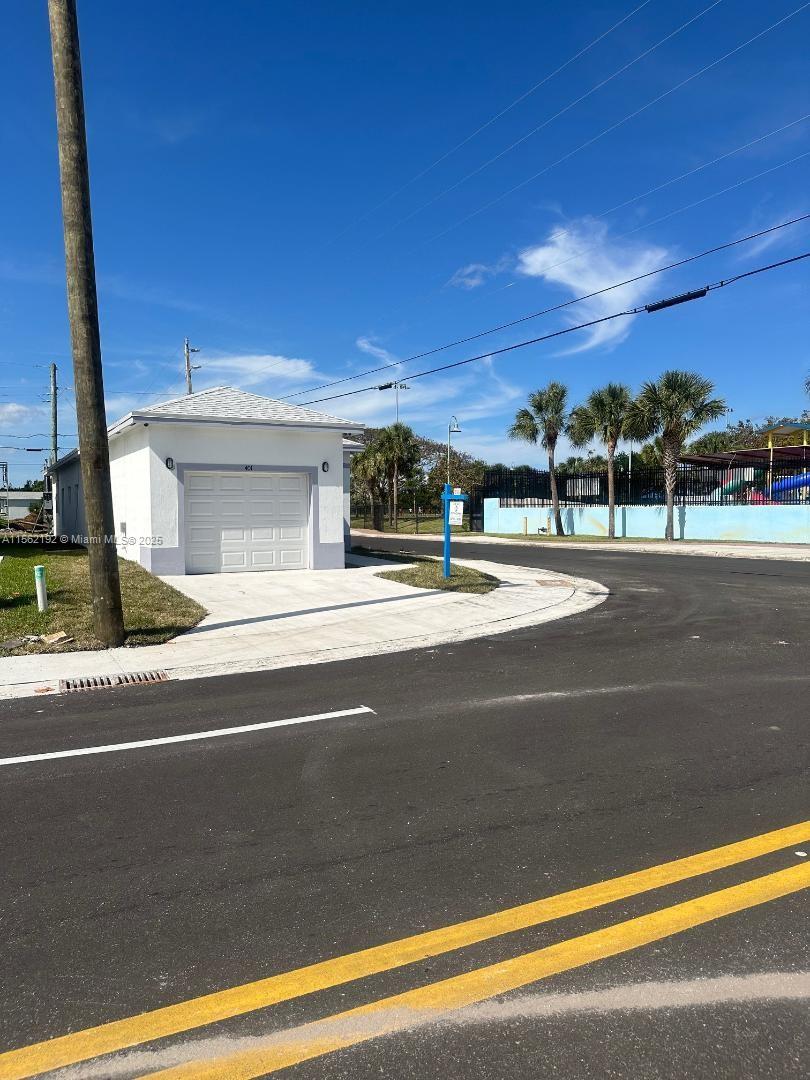 CHERRY HILLS - Residential