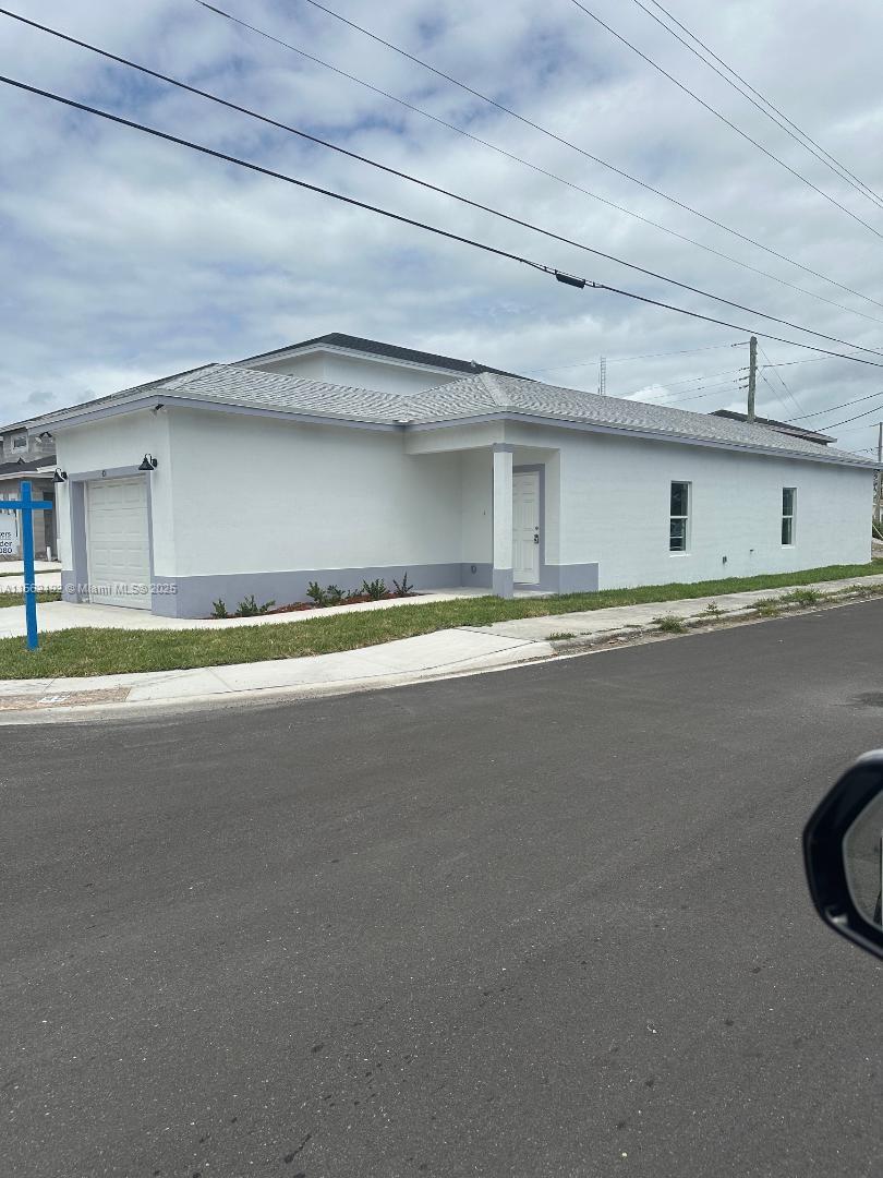 CHERRY HILLS - Residential